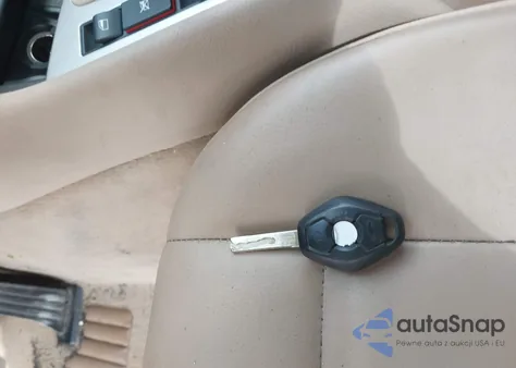 2003 BMW 325 z USA, uszkodzony, nr VIN WBAEV33463KL59852